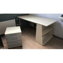 Bureau met ladekastje op wielen