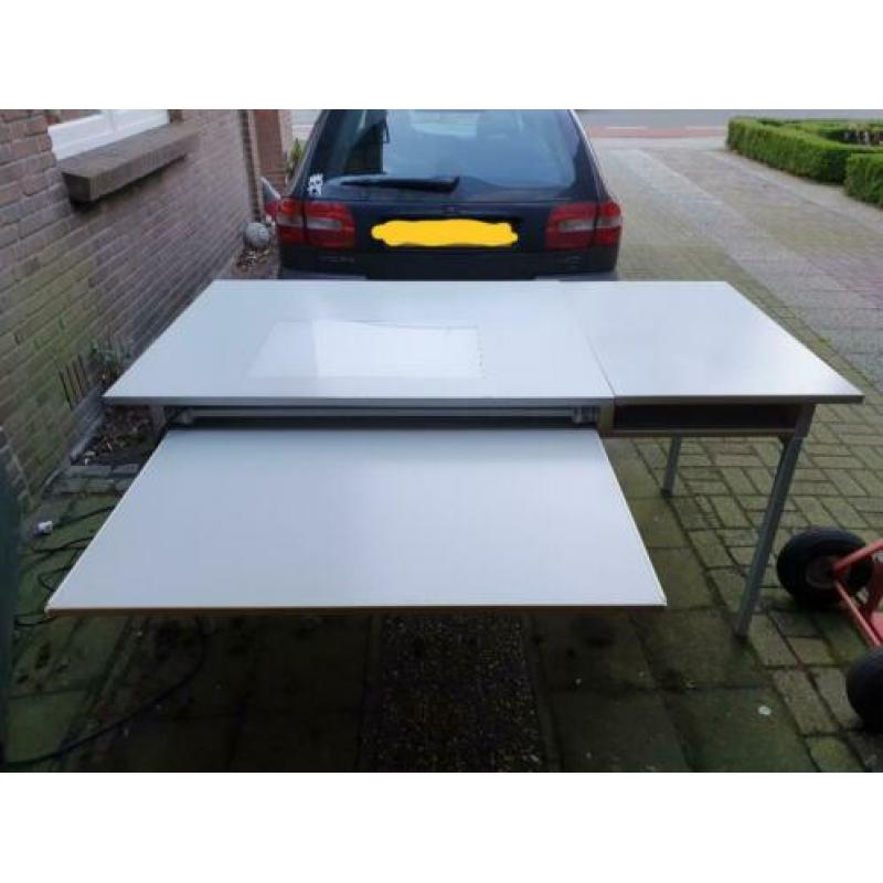 Tekentafel met lichtbak atelier kunst dia's negatieven