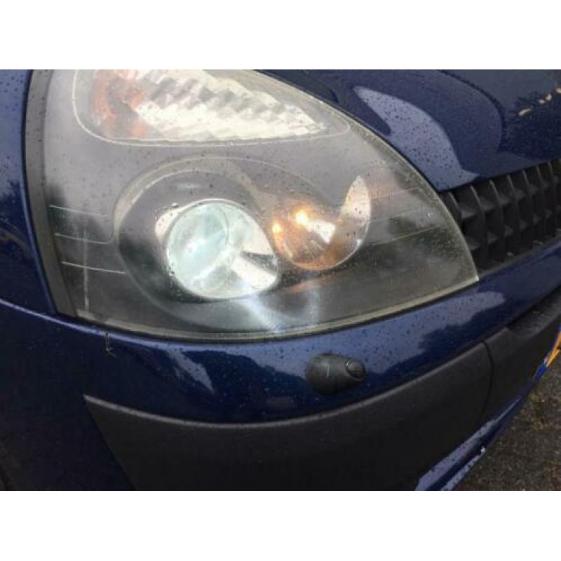 Renault CLIO 1.6 16V Initiale bomvol!
