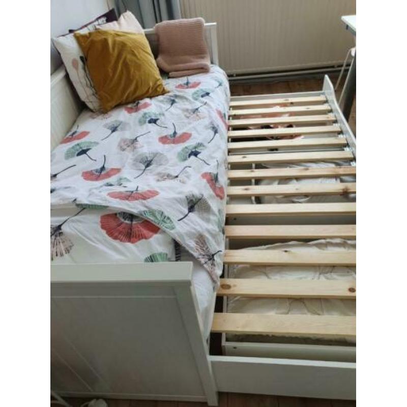 Bedbank met 3 lades en uitschuifbaar