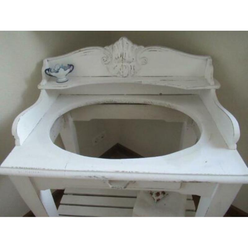 antieke wastafel/commode