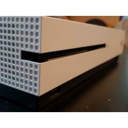 Xbox One S 500GB + controller