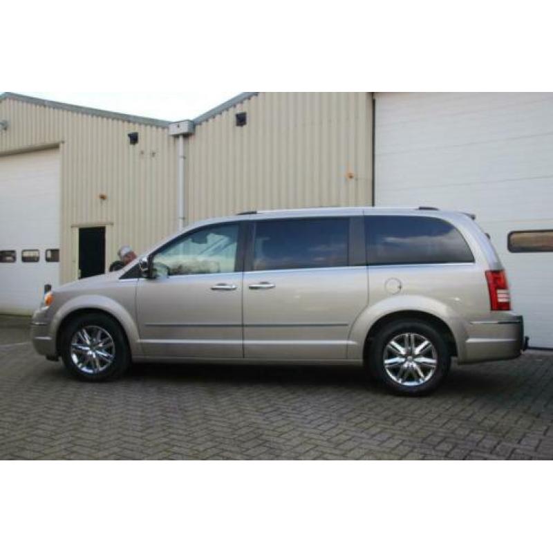 Chrysler Town & Country 4.0 V6 / 7 pers / Navi /