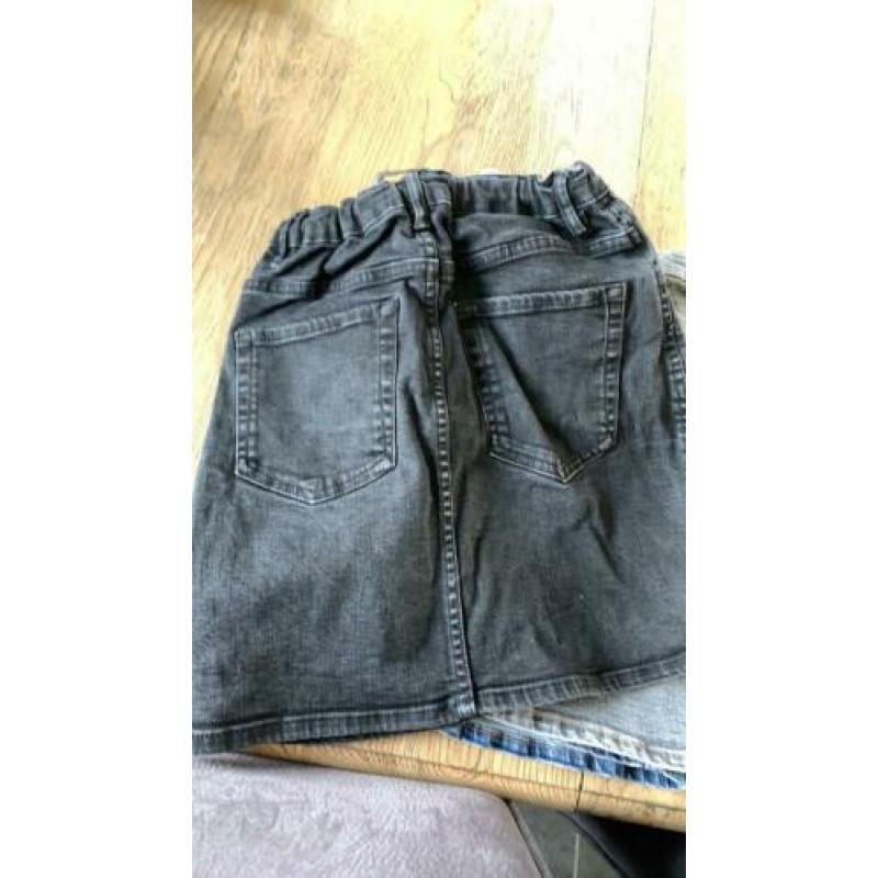 Drie mooie jeans/spijkerrokjes maat S van de Zara