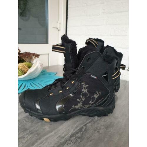 Nieuwe dames wandelschoen/snowboots. 38. Novadry