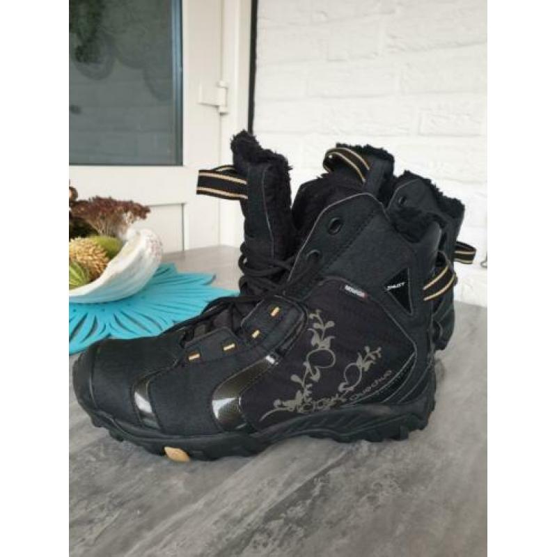 Nieuwe dames wandelschoen/snowboots. 38. Novadry