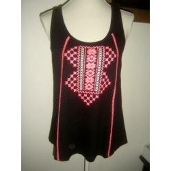 LEUKE en TRENDY zwarte top met roze borduursel mt. M - nieuw