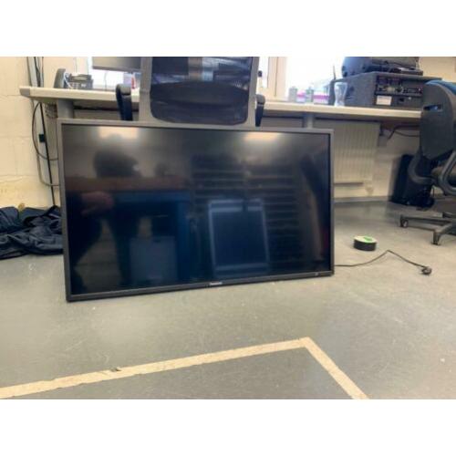 Panasonic 47 inch scherm - 5 beschikbaar