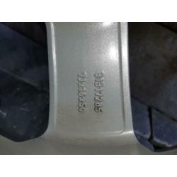4x Volvo lichtmetalen Velgen en 4x Michelin 205/55/R16