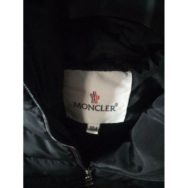 MONCLER zwarte stoere jas! €19;
