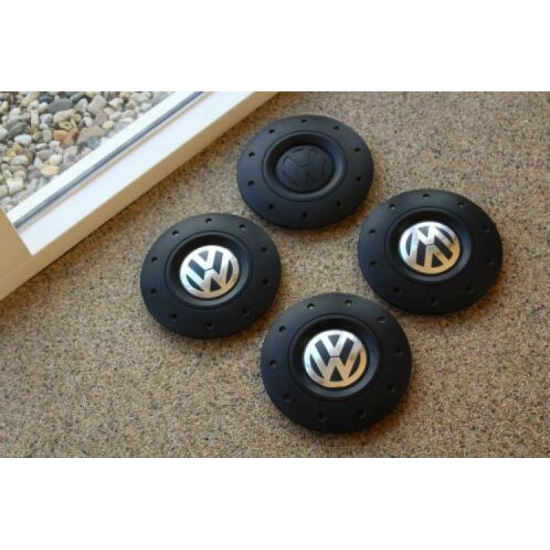 VW T5: set naafkappen 16 en 17 inch (voor stalen velgen)