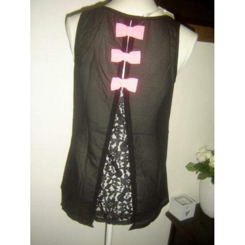 LEUKE en TRENDY zwarte top met roze borduursel mt. M - nieuw