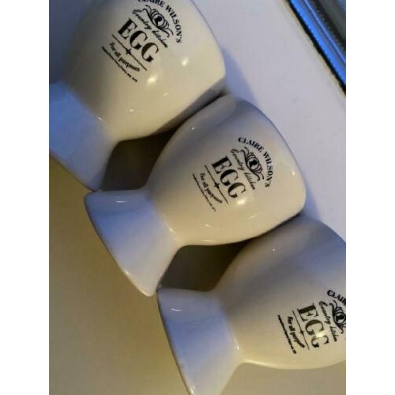 CLAIRE WILSON’S 3 stuks eierdopjes geheel gaaf