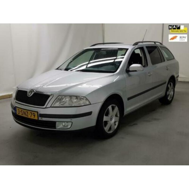 Skoda Octavia Combi 1.9 TDI Ambiente DSG|AUT|CAMERA|NAVI|PDC