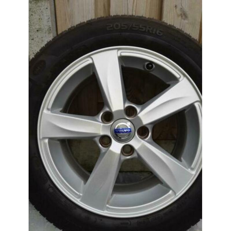 4x Volvo lichtmetalen Velgen en 4x Michelin 205/55/R16