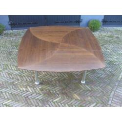 vierkante vergader / eet tafel ( donker eiken )