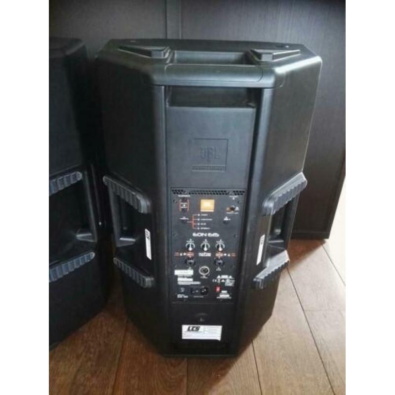 Jbl eon615 met beschermhoezen (1000W piek /speaker)