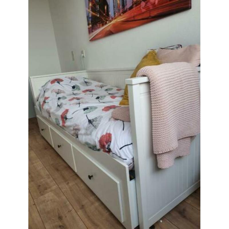 Bedbank met 3 lades en uitschuifbaar
