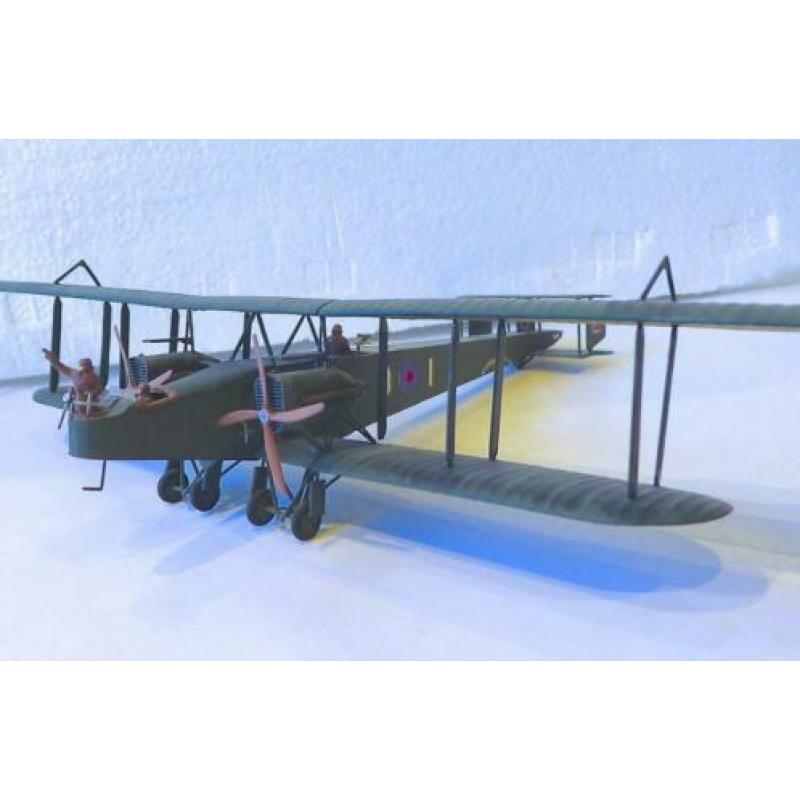 3 helicopter modellen 1/72 sikorsky en bommenwerper Handley