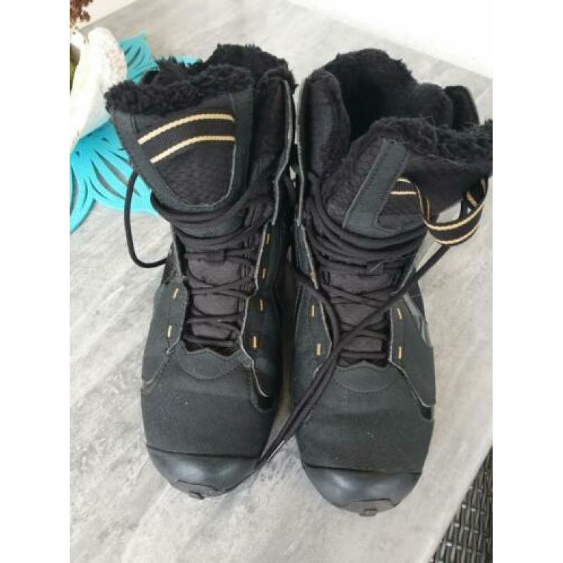 Nieuwe dames wandelschoen/snowboots. 38. Novadry