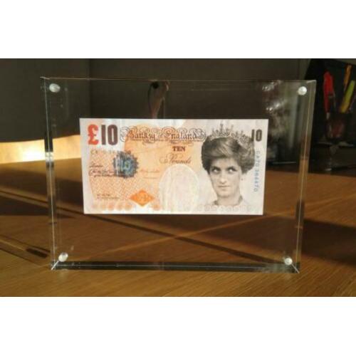 Banksy - Di-faced tenner