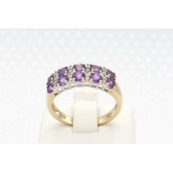 Gouden ring met amethist en diamant.Maat: 17.5.Nr: 2020/137.