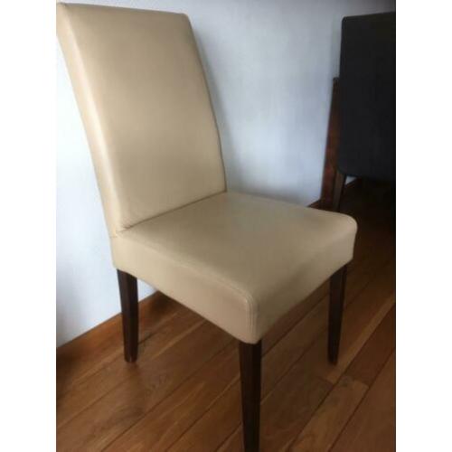 Eetkamerstoelen beige leer drie stuks