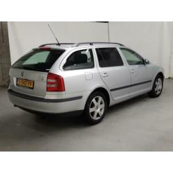 Skoda Octavia Combi 1.9 TDI Ambiente DSG|AUT|CAMERA|NAVI|PDC
