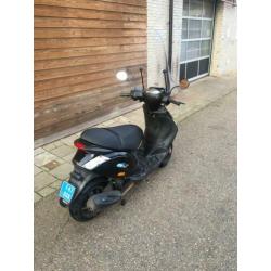 Piaggio zip Bj. 2014 zwart snor