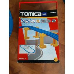 Tomica Tomy HyperCity 85211 treinbaan /autobaan