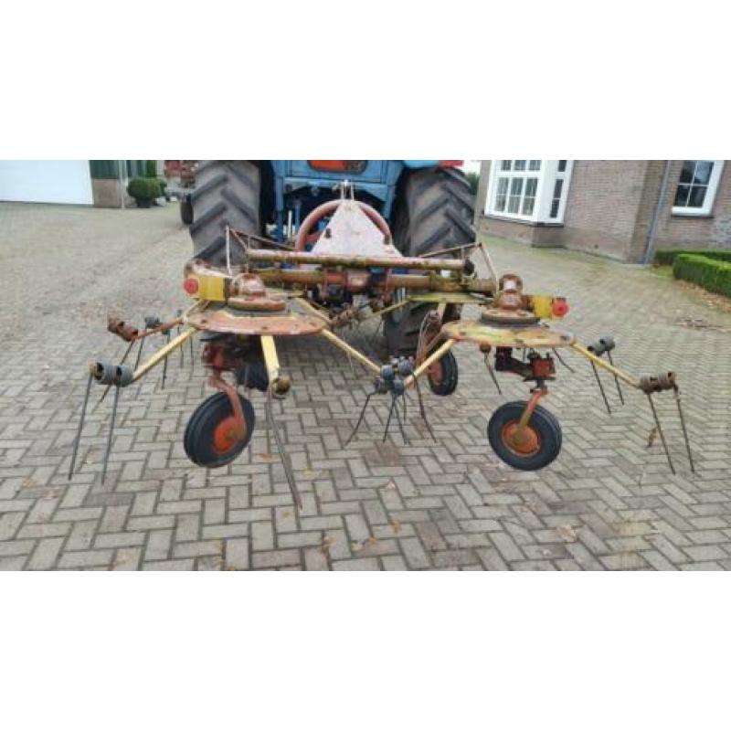 Kuhn gf 452 hooischudder