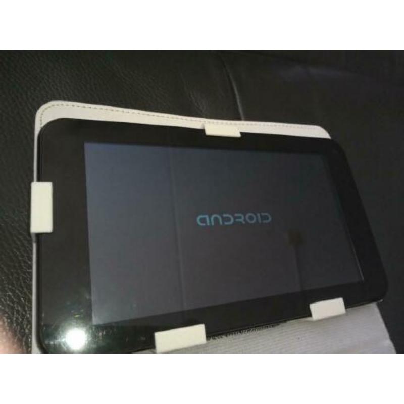 Hierbij verkoop ik me tablet merk overmax