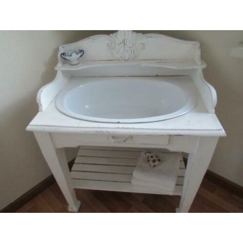 antieke wastafel/commode