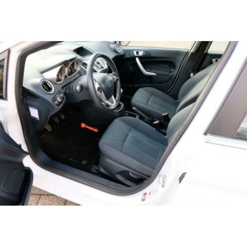 Ford Fiesta 1.25 Champion 5-Deurs AIrco/LMV/PDC/APK Feb. 202