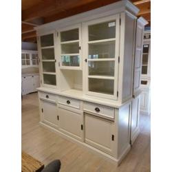 *ACTIE* Mooie Landelijke Witte Buffetkast Winkelkast (2414A)