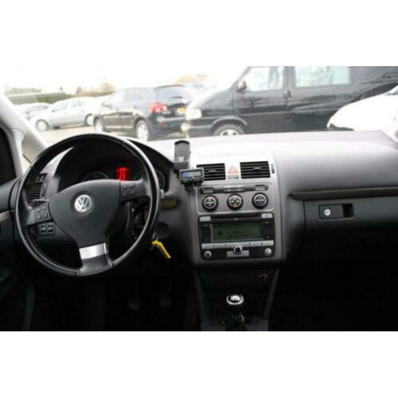 Volkswagen Touran 1.9 TDI Comfortline Business NAVI 2e Eigen