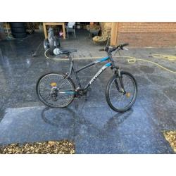 B-twin Rockrider mountainbike