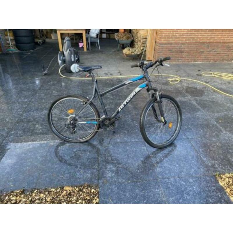 B-twin Rockrider mountainbike