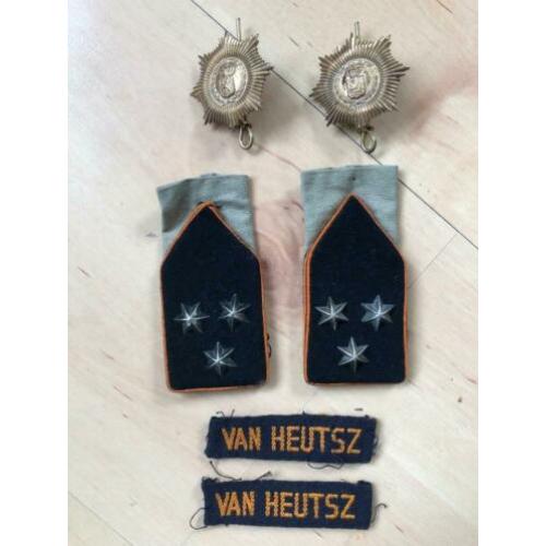 mooie set KL emblemen Van Heutz uit de KNIL periode