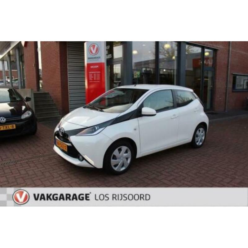 Toyota Aygo 1.0 VVT-i 69pk 5D x-play Camera