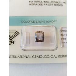 Paars Grijs Achtige Spinel 2.28 ct. €125,-.