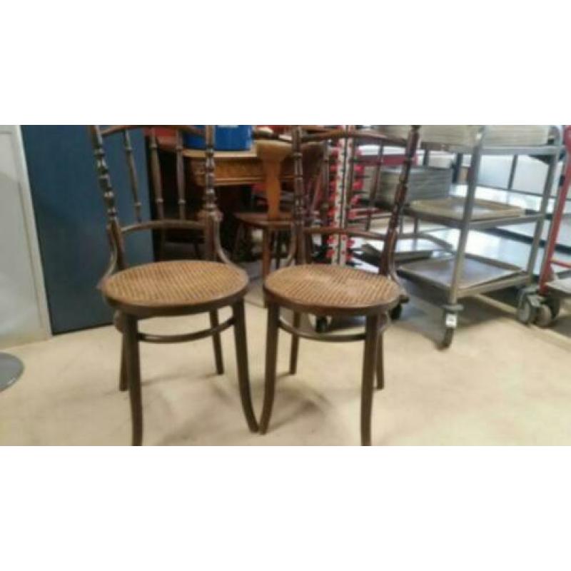 Ouderwetse bistro stoelen 2 stuks