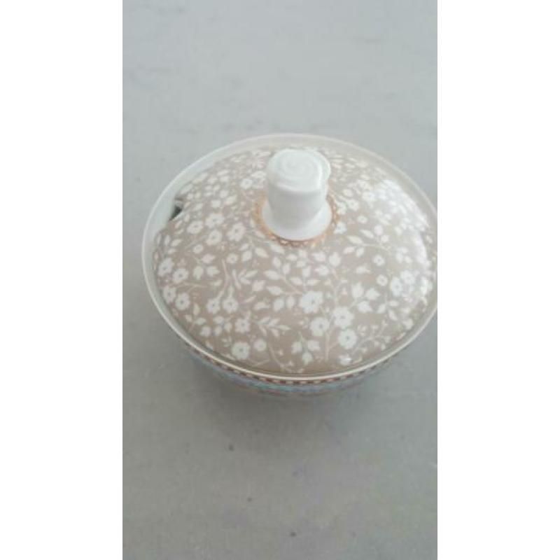 PIP Studio thee servies - compleet - niet gebruikt