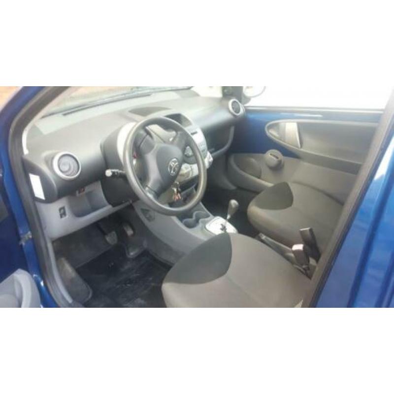 Toyota Aygo 1.0 12V Vvt-i 3DRS MMT 2008 Blauw automaat