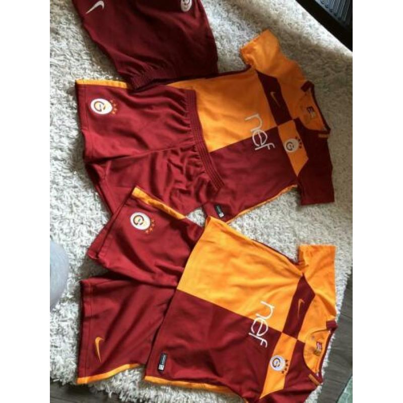 Galatasaray voetbal tune 116 & 128 origineel