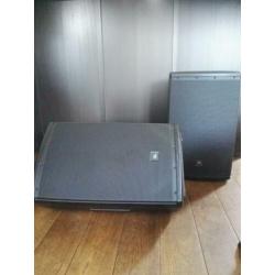Jbl eon615 met beschermhoezen (1000W piek /speaker)