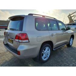 Toyota LAND CRUISER (200 SERIES) V8 4.5 D-4D Autom. 7p