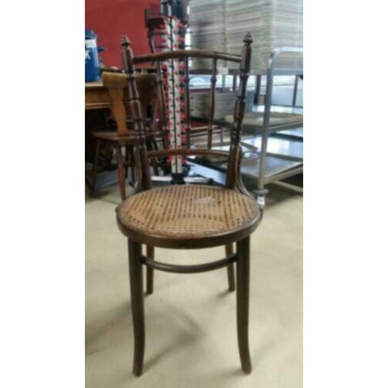 Ouderwetse bistro stoelen 2 stuks