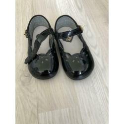 Schattige zwarte lak baby schoentjes