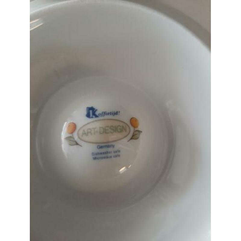 Koffietijd eierdopjes en Krautheim taartschaal